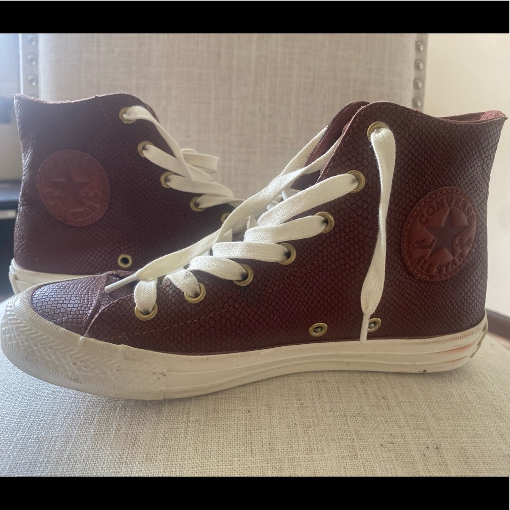 Ladies leather brown converse high top